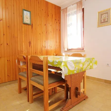 Διαμέρισμα Pag 9355a *