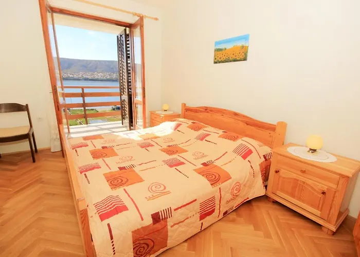 Pag 9355a * Pag Town