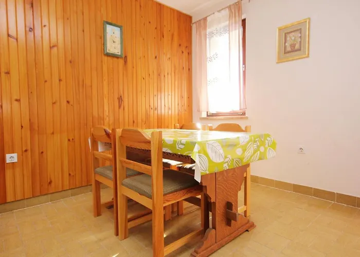 Apartment Pag 9355a *